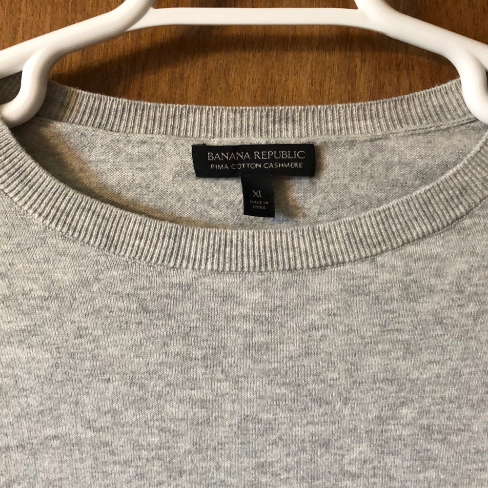 Banana Republic gray sweater